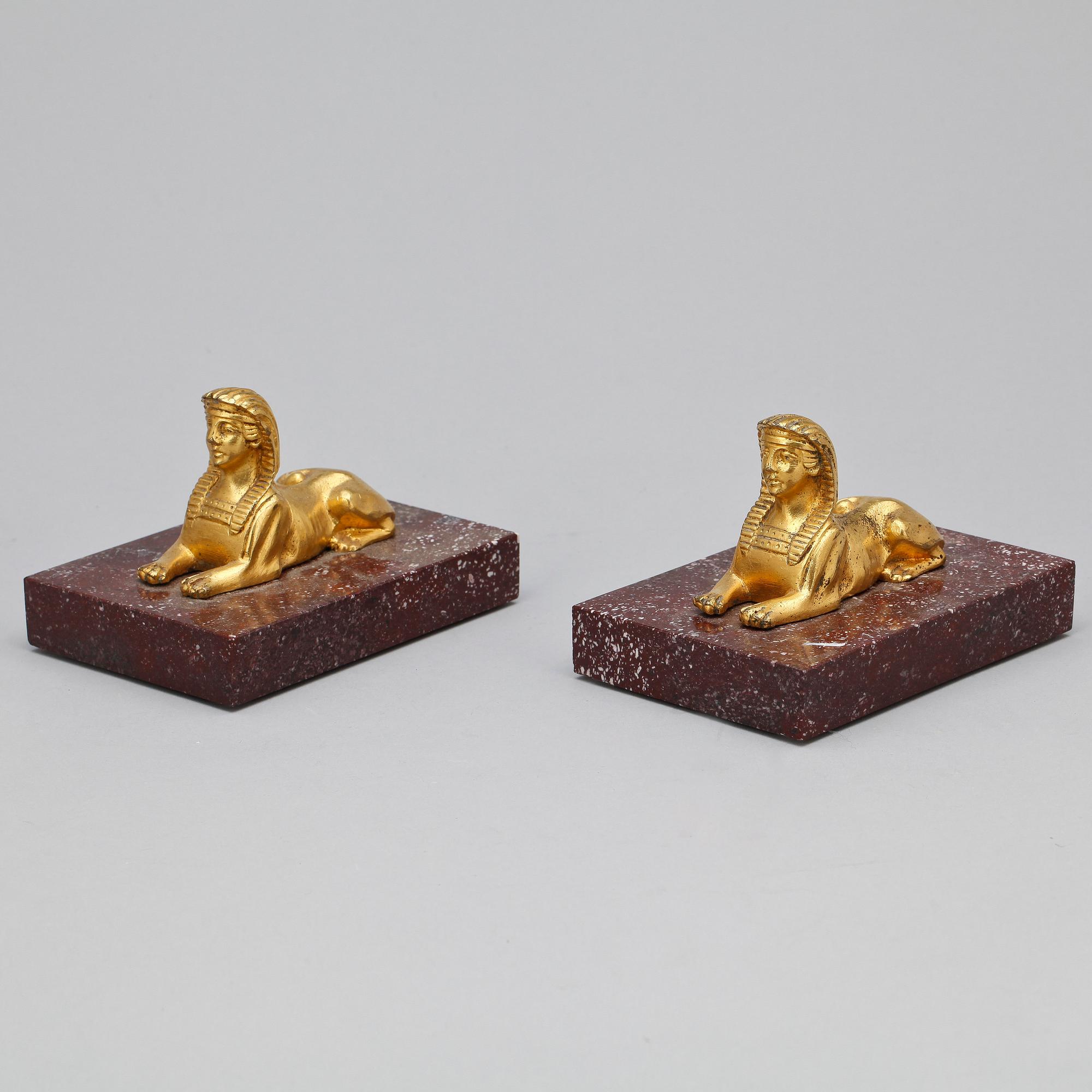 BREVPRESSAR, ett par, Porfyr och mässing, 1800-tal.