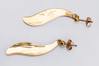 ELON ARENHILL halsring och örhängen, 18K guld, Malmö 1982, 42 g.