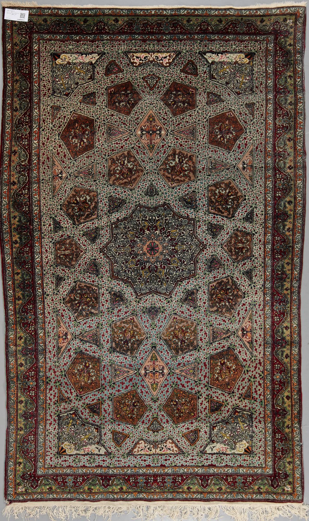 MATTA, Isfahan, 225x136 cm, 1900-talets första hälft.