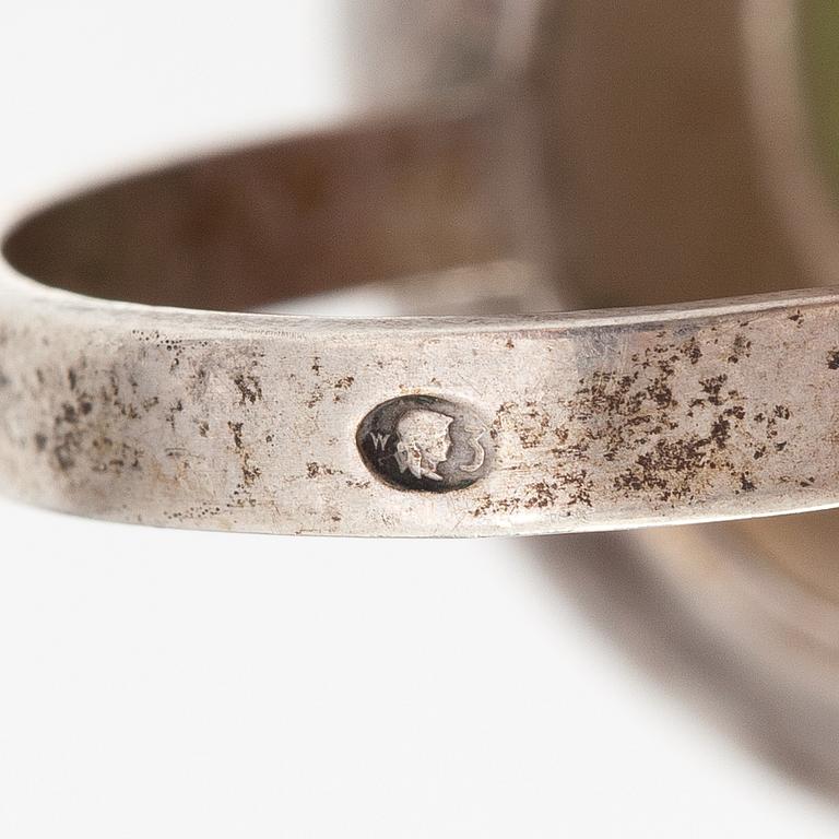 RINGAR, 2 st, och ÖRHÄNGEN, silver, jade. Ryska stämplar.