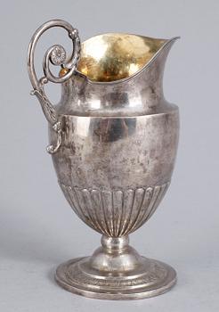 GRÄDDKANNA, silver, empire, Johan Petter Grönvall, Stockholm 1826. Vikt ca 216 gram.
