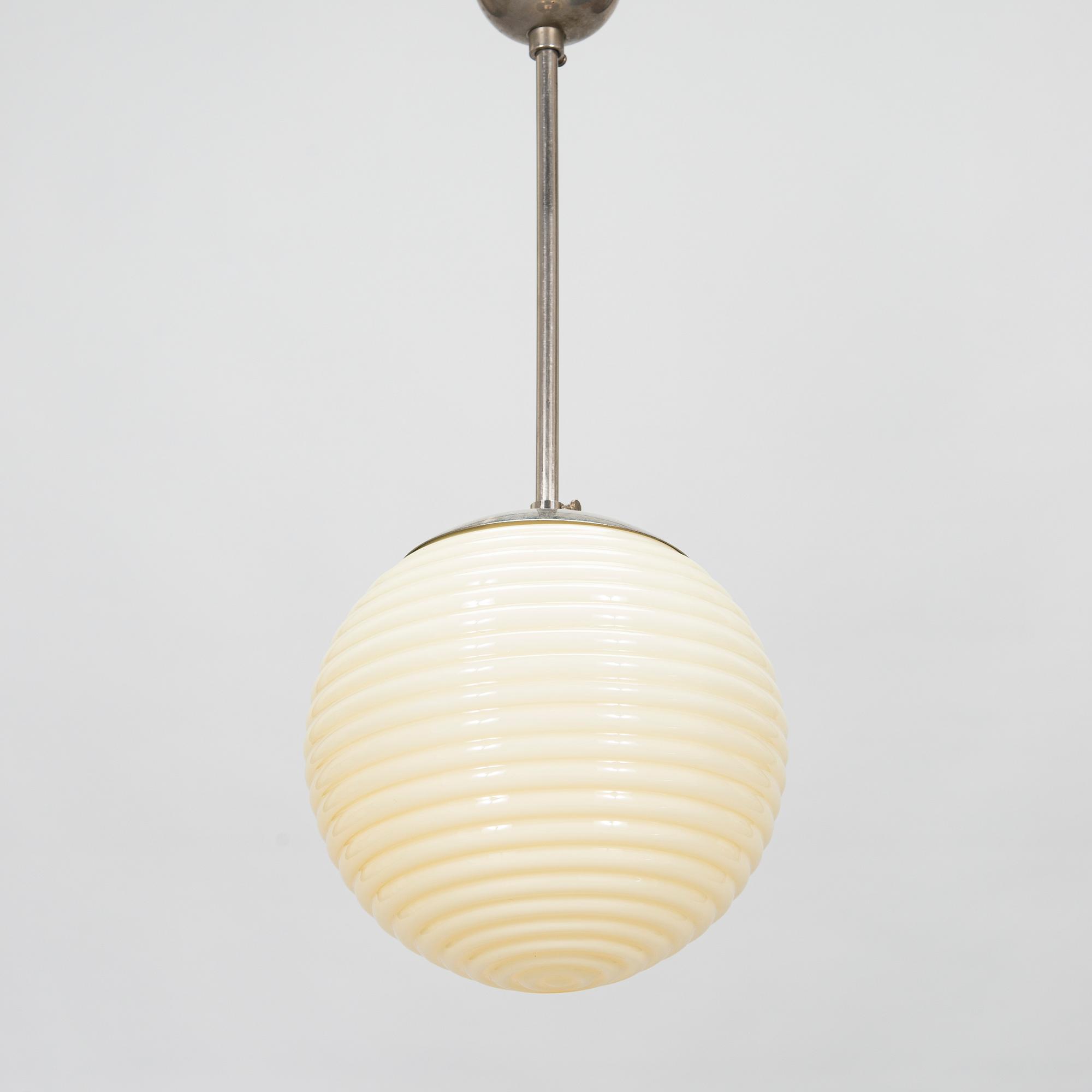 Gunilla Jung, kattovalaisin, malli 1032, Stockmann Orno, 1900-luvun puoliväli.