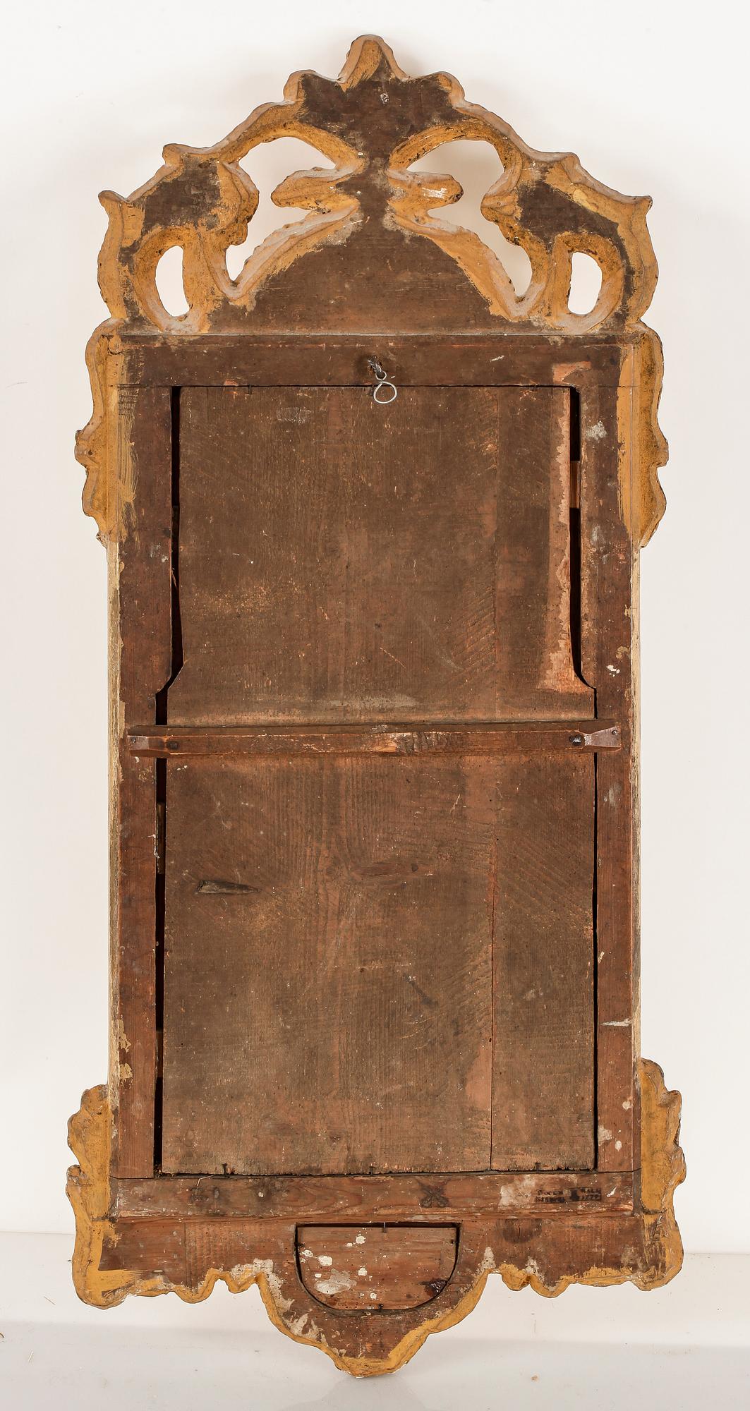 SPEGEL, rokoko, otydligt signerad, Stockholms hallstämpel 1779.