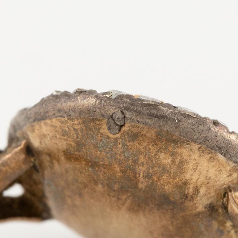 Presentation ring, King Gustav III, gold, silver, rose-cut diamonds, glass.