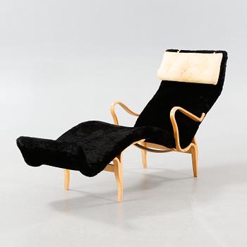 BRUNO MATHSSON, lounge chair, "Pernilla", made in the middle of the 20th century.