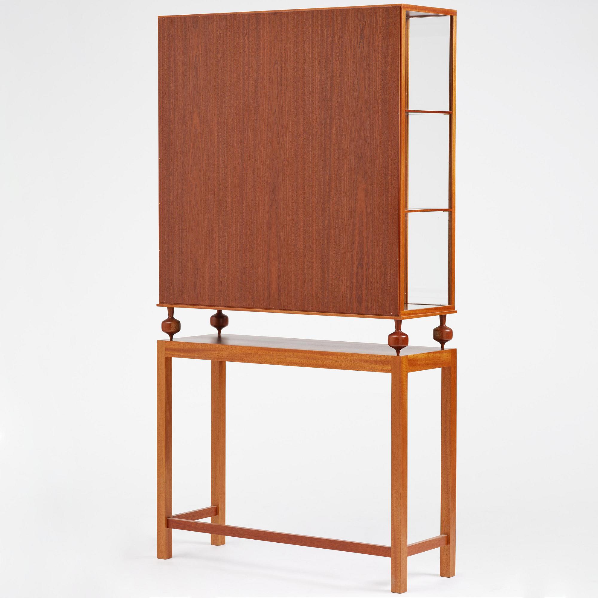 Josef Frank, a display cabinet model 2077, Firma Svenskt Tenn, post 1985.