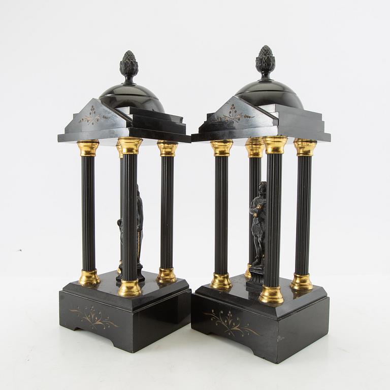 Table garniture 3 dlr early 20th century.