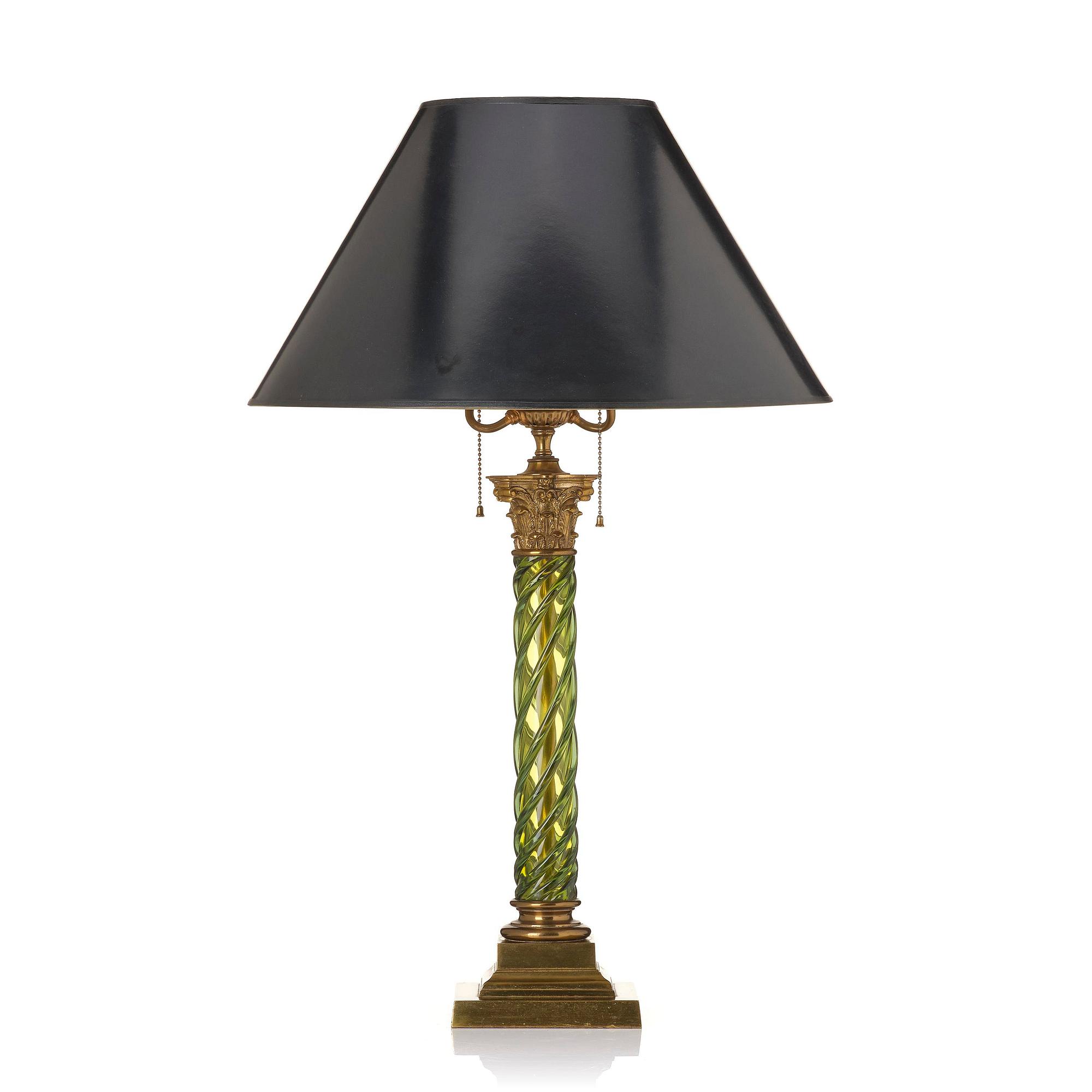 Bordslampa, omkring år 1900, Empirestil.