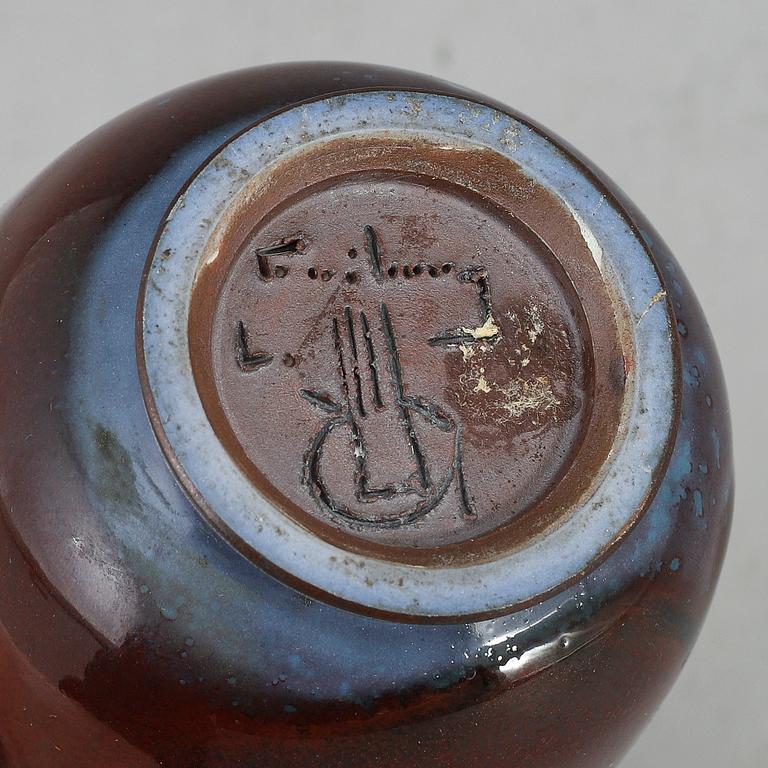 BERNDT FRIBERG, a stoneware vase, Gustavsberg studio, Sweden.