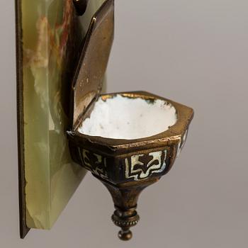 KRUCIFIX med VIGVATTENSKÅL, 1900-tal.