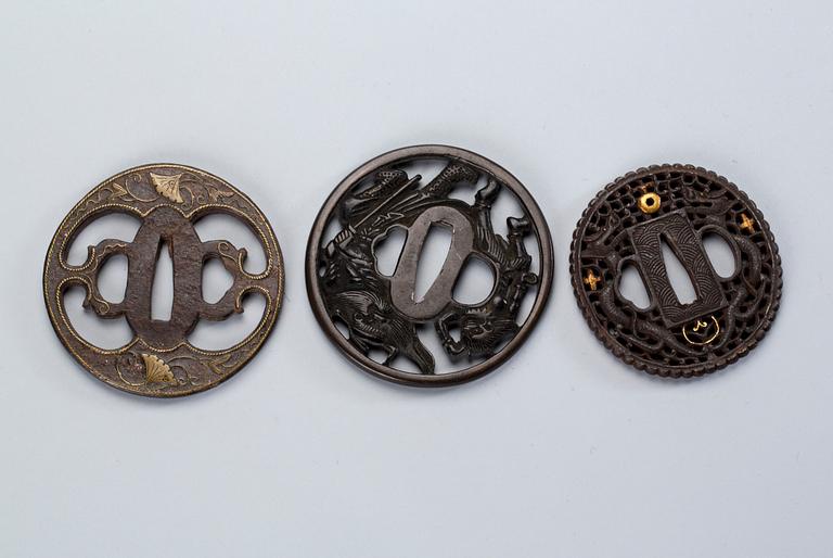 TSUBA, 3 stycken, Japan, brons.