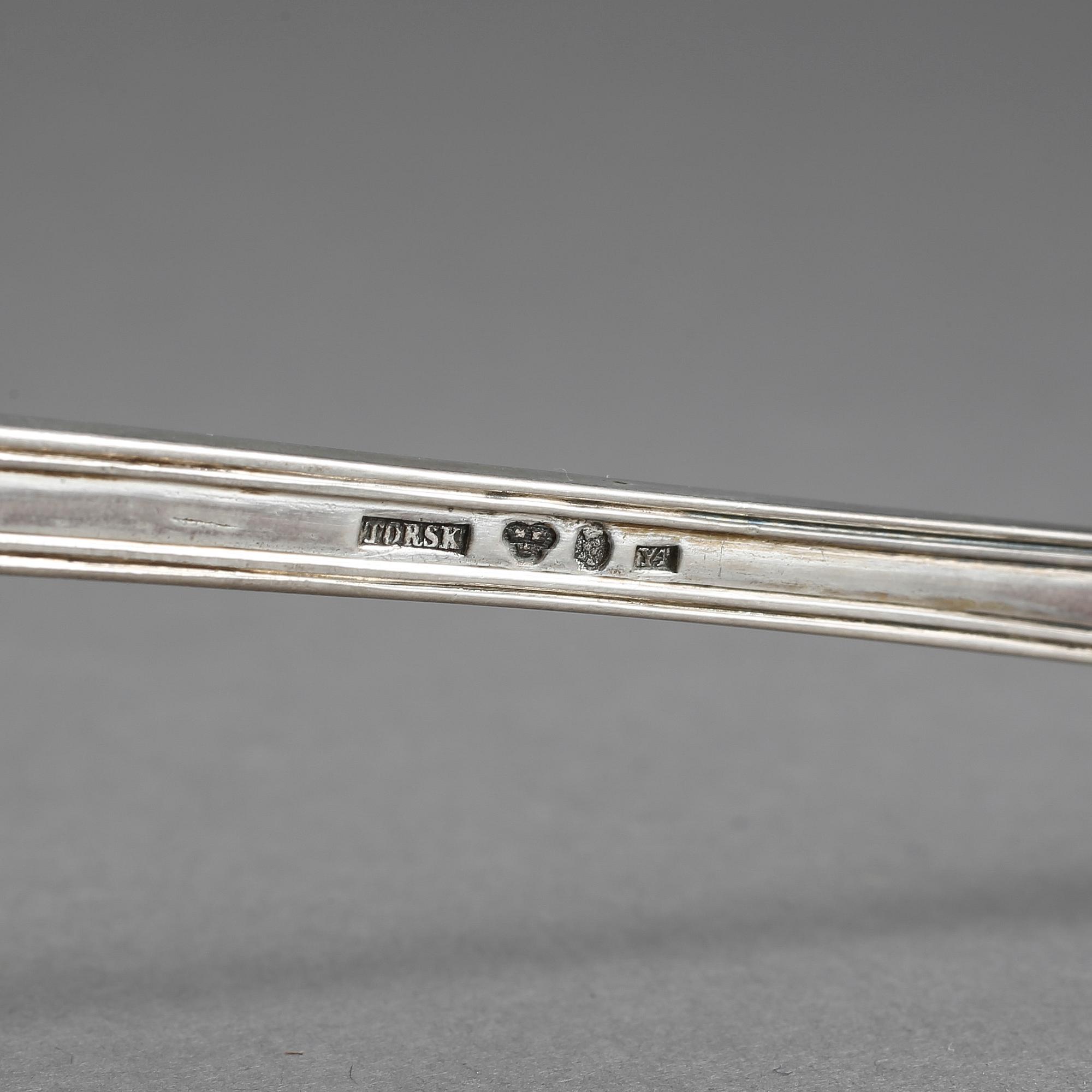 STRÖSKEDAR, ett par, silver, Torsk, Stockholm 1853. Tot ca 119 gram.