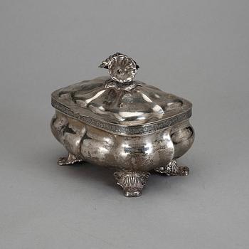 SOCKERSKRIN, silver, kontrollmästare Lavrenty Balabanov, Grodno, Ryssland 1860. Vikt ca 482,1 gram.