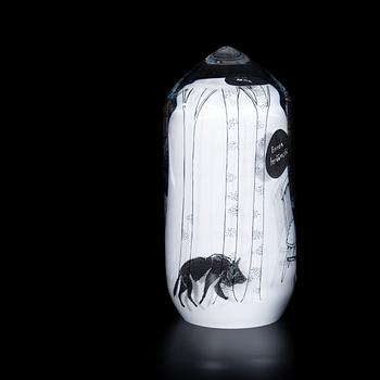 SINI MAJURI & ELLA VARVIO, GLAS SKULPTUR. Serieteckning i glas, Före Vaknande. Sign. 2015.