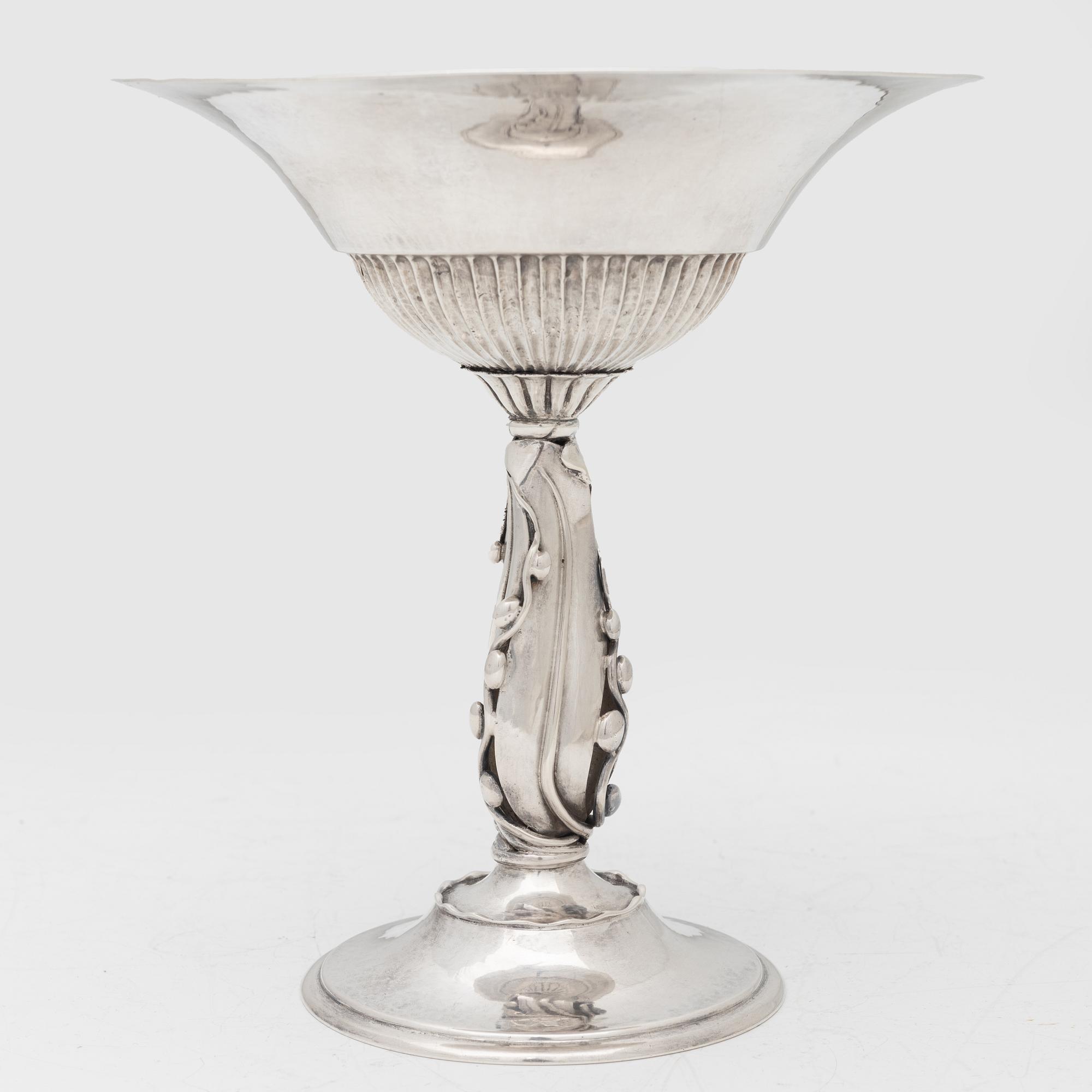 Footed bowl, silver, 20th century.