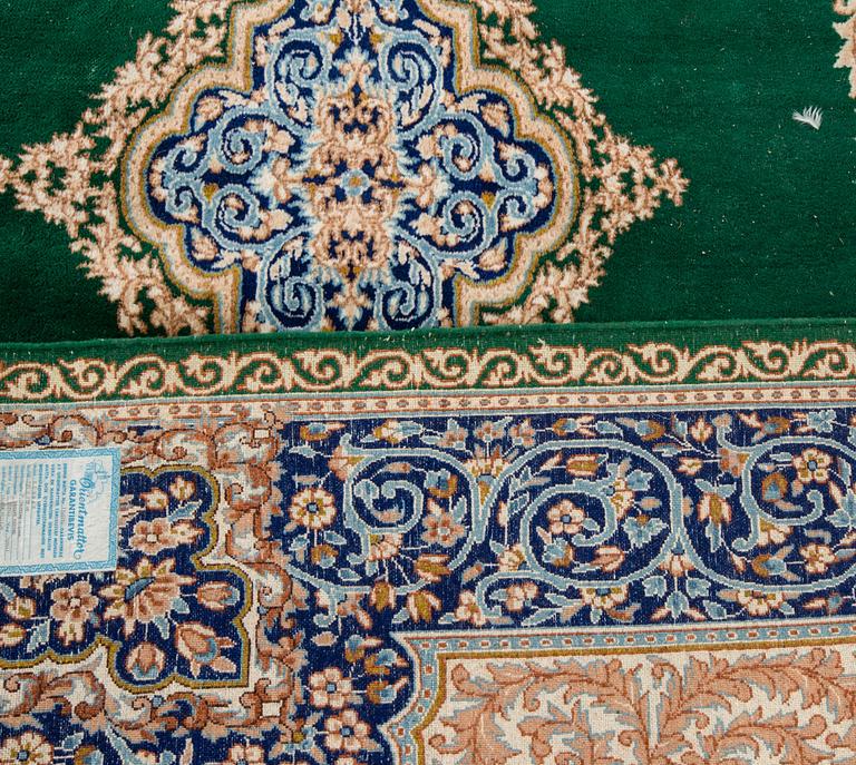 MATTA, old, Kirman. Ca 317 x 196 cm.