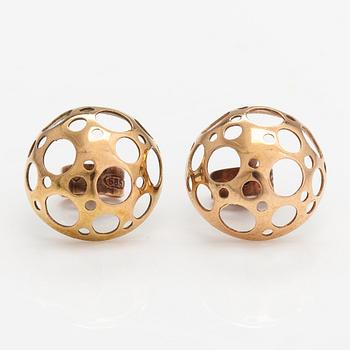 Liisa Vitali, A pair of 14K gold earrings "Leppäkerttu". Westerback, Helsinki 1975.