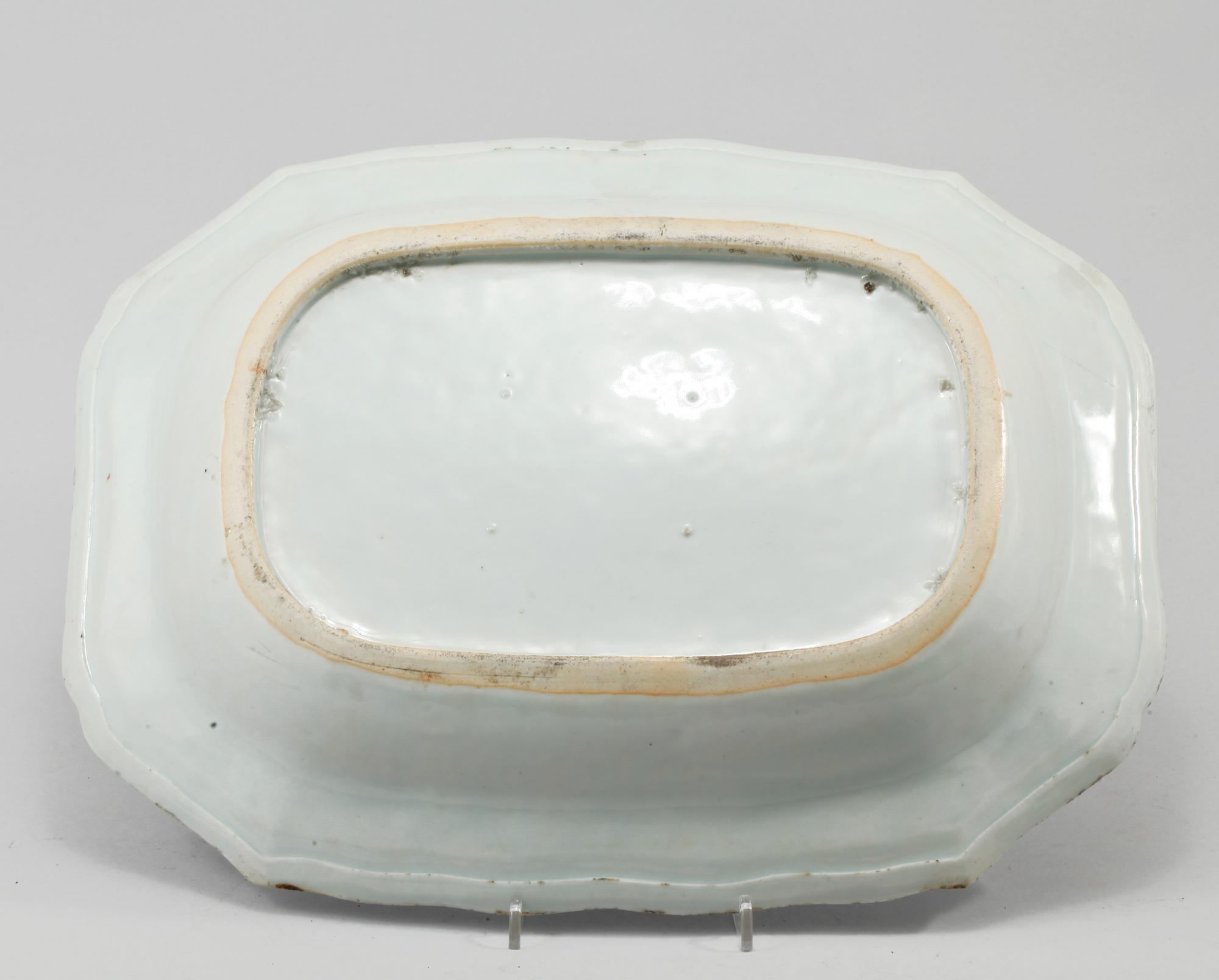UNDERFAT, porslin, Kina, 1700-tal.