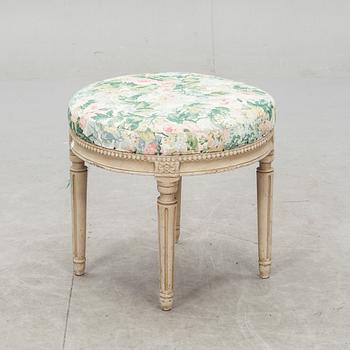 TABURETT, sengustaviansk.