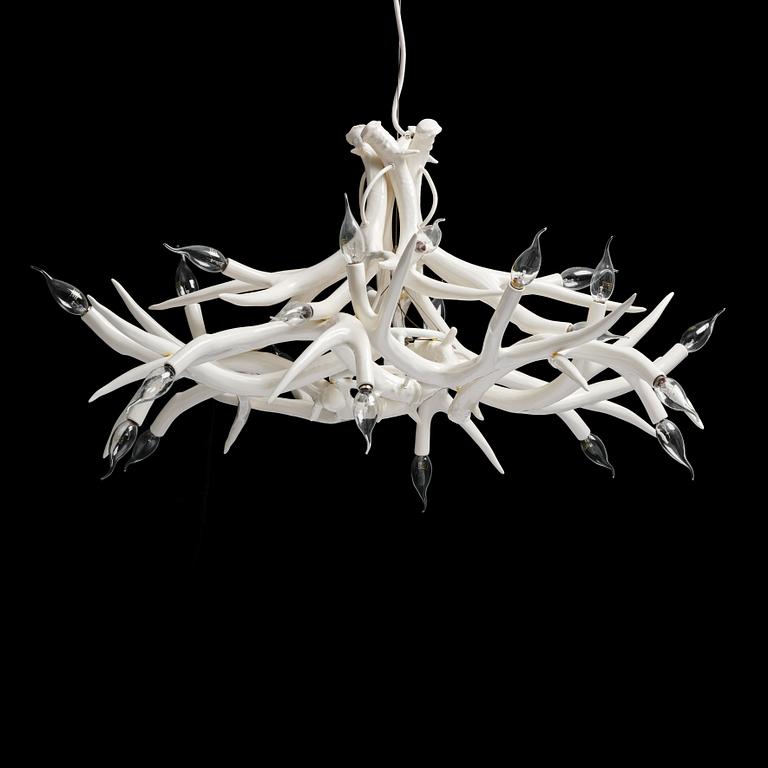 Jason Miller, takkrona, "Superordinate Chandelier 12 Antlers, taklampa, Roll & Hill, USA.