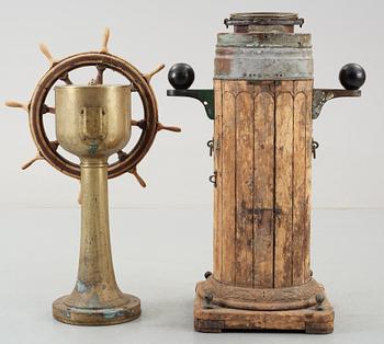 FARTYGSRATT PÅ FOT SAMT NAKTERHUS, trä, mässing, koppar, märkta Mc Gregor & Co resp Alley & Maclellan, Glasgow. 1907.