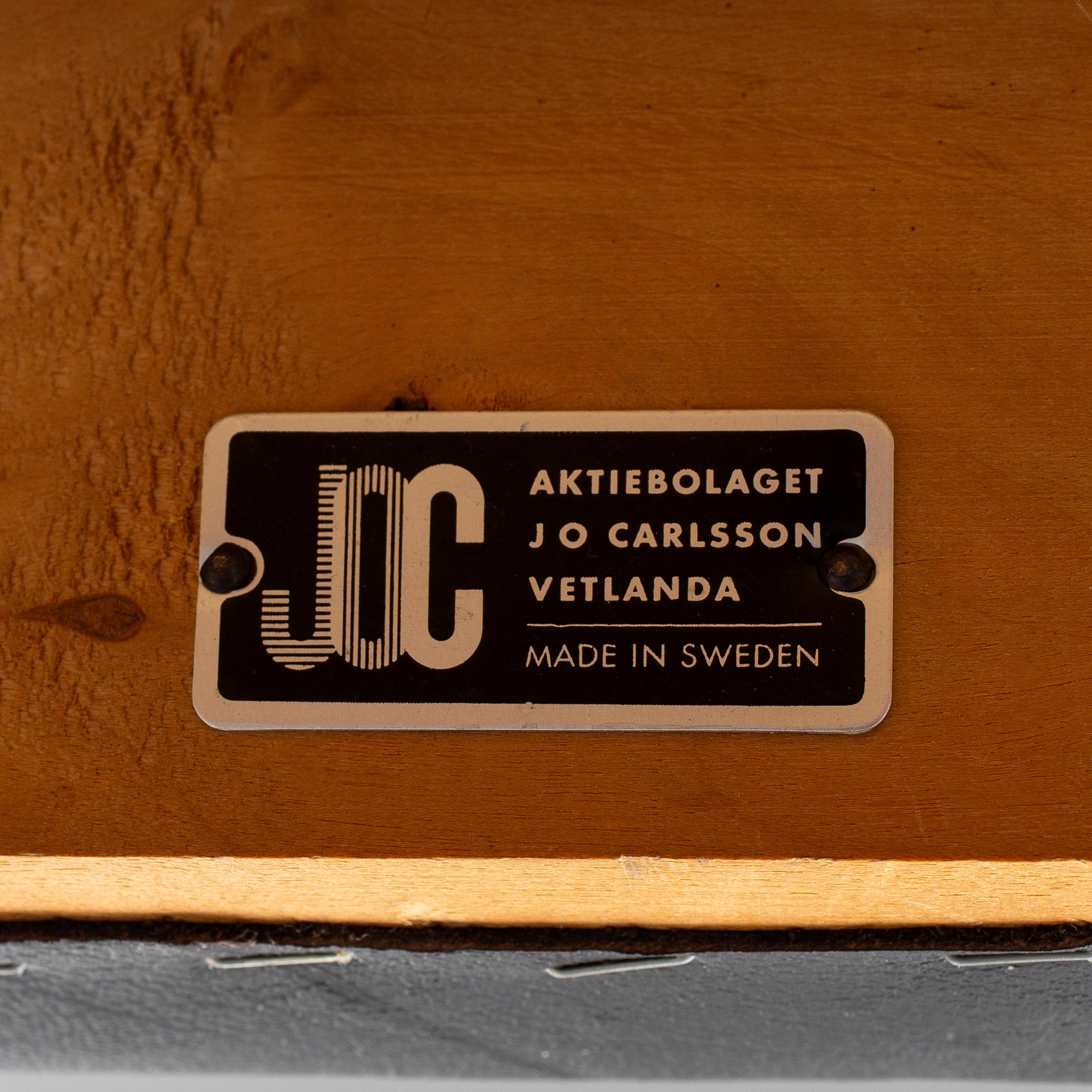 KARL ERIK EKSELIUS, a pair of late 20th Century easy chairs.