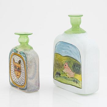 Ulrica Hydman Vallien, flaskor, 2st, glas, Boda Ateljé, unika, signerade.