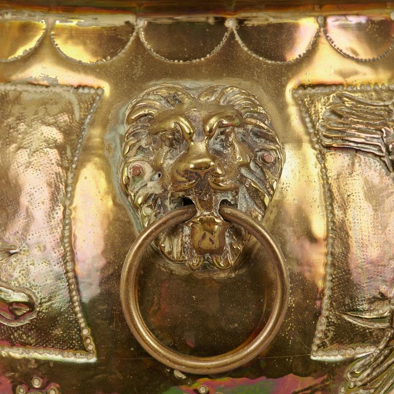 URNA, mässing 1800-tal.