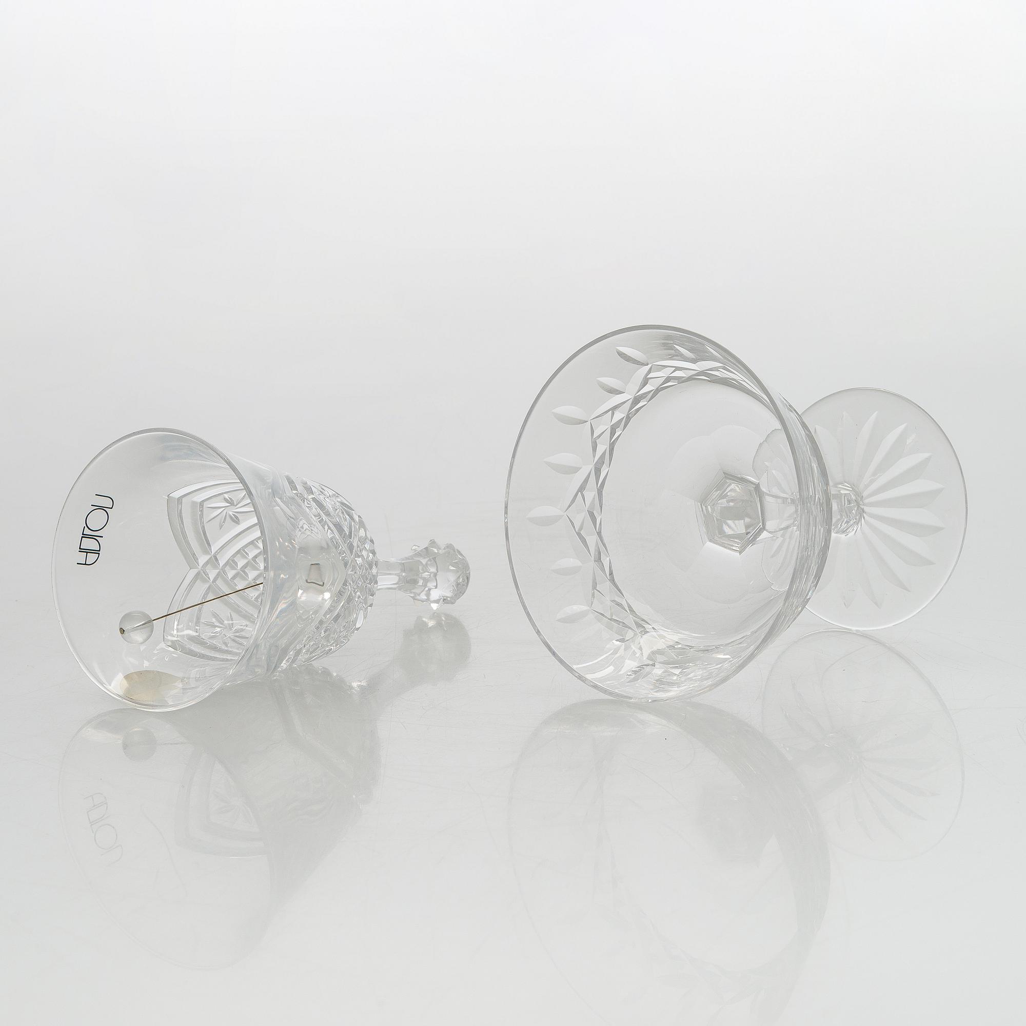 Jälkiruokamaljoja / samppanjalaseja, 12 kpl Waterford ja pöytäkello, 1960/70-luku.