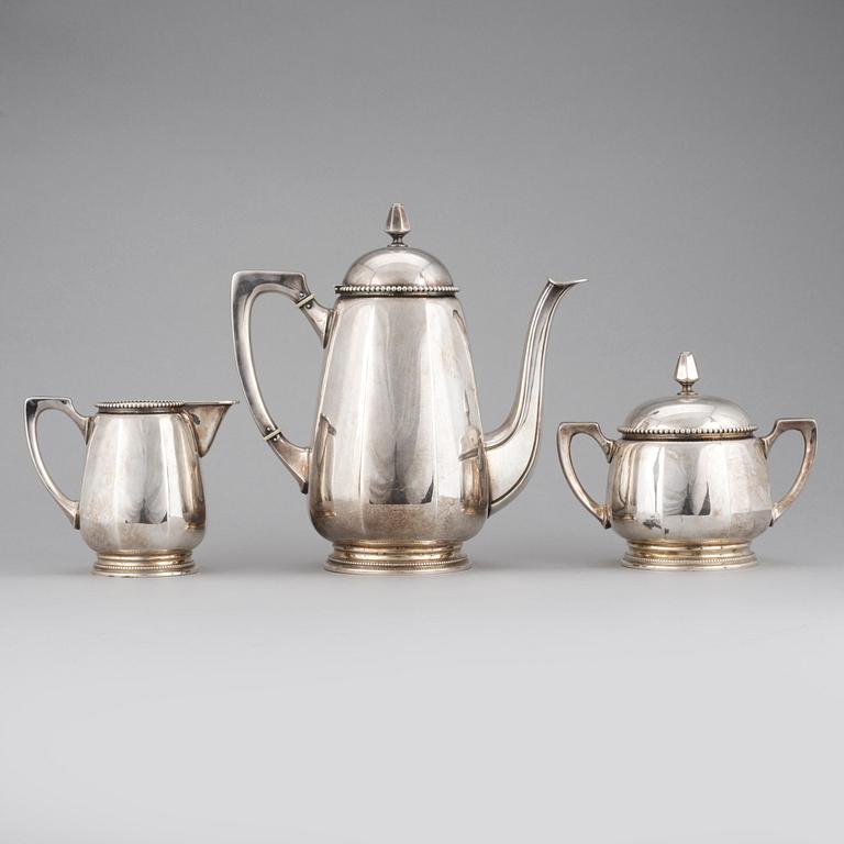 KAFFESERVIS, 3 delar, silver, CG Hallberg, Stockholm, 1927. Vikt ca 948g.