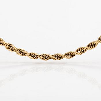 An 18K gold neacklace.