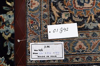 A carpat, Kashan signed Reza Torshi, ca 370 x 250 cm.