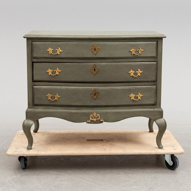 a late 19th century chest of drawer.