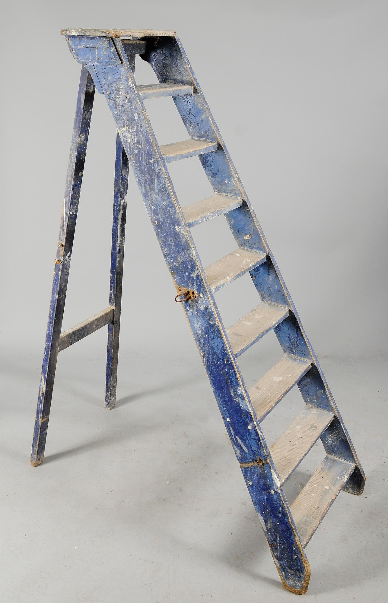 STEGE, 1800-/1900-tal, blåmålad.