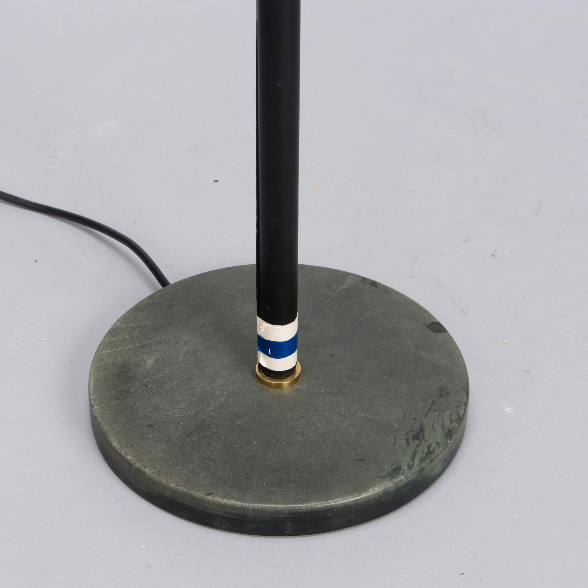 ALVAR AALTO,  golvlampa, modell A810, Valaisinpaja, 1990-tal.