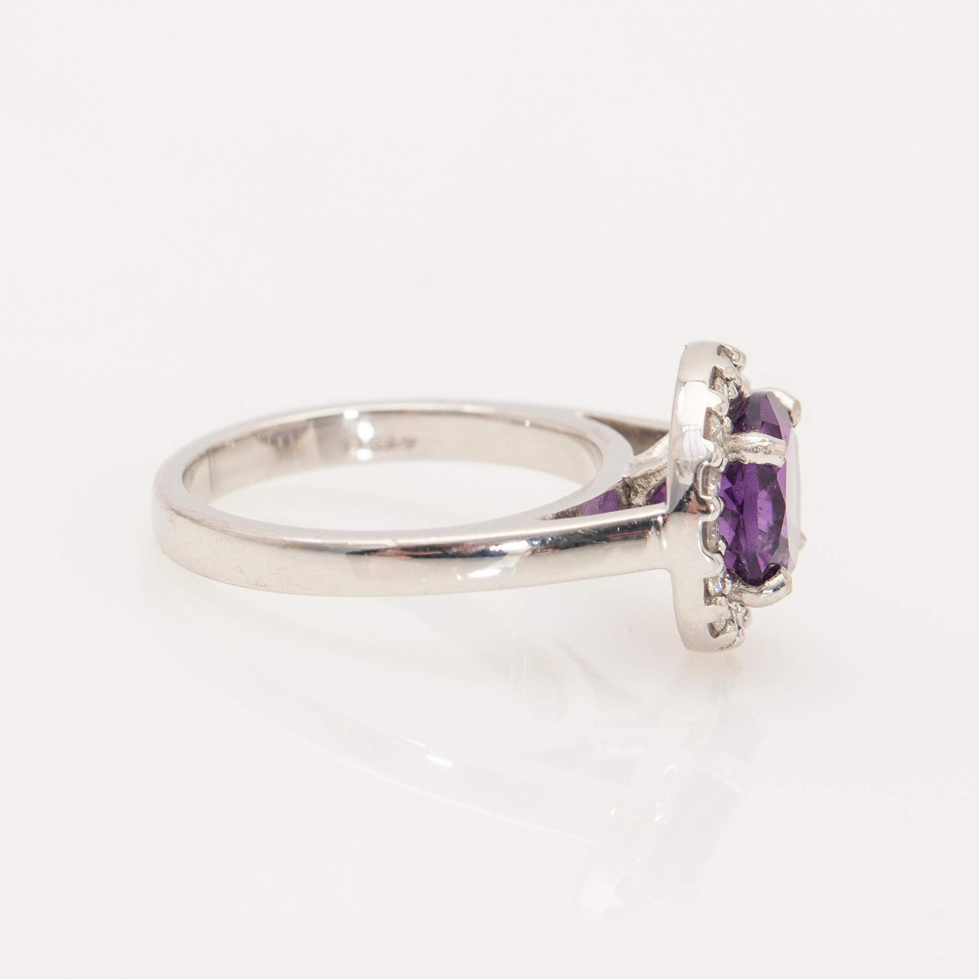 Ring, 18K white gold with amethyst and diamonds.