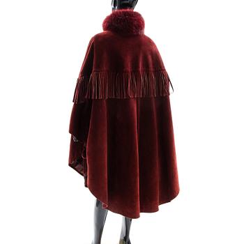 CAPE, Christian Dior.