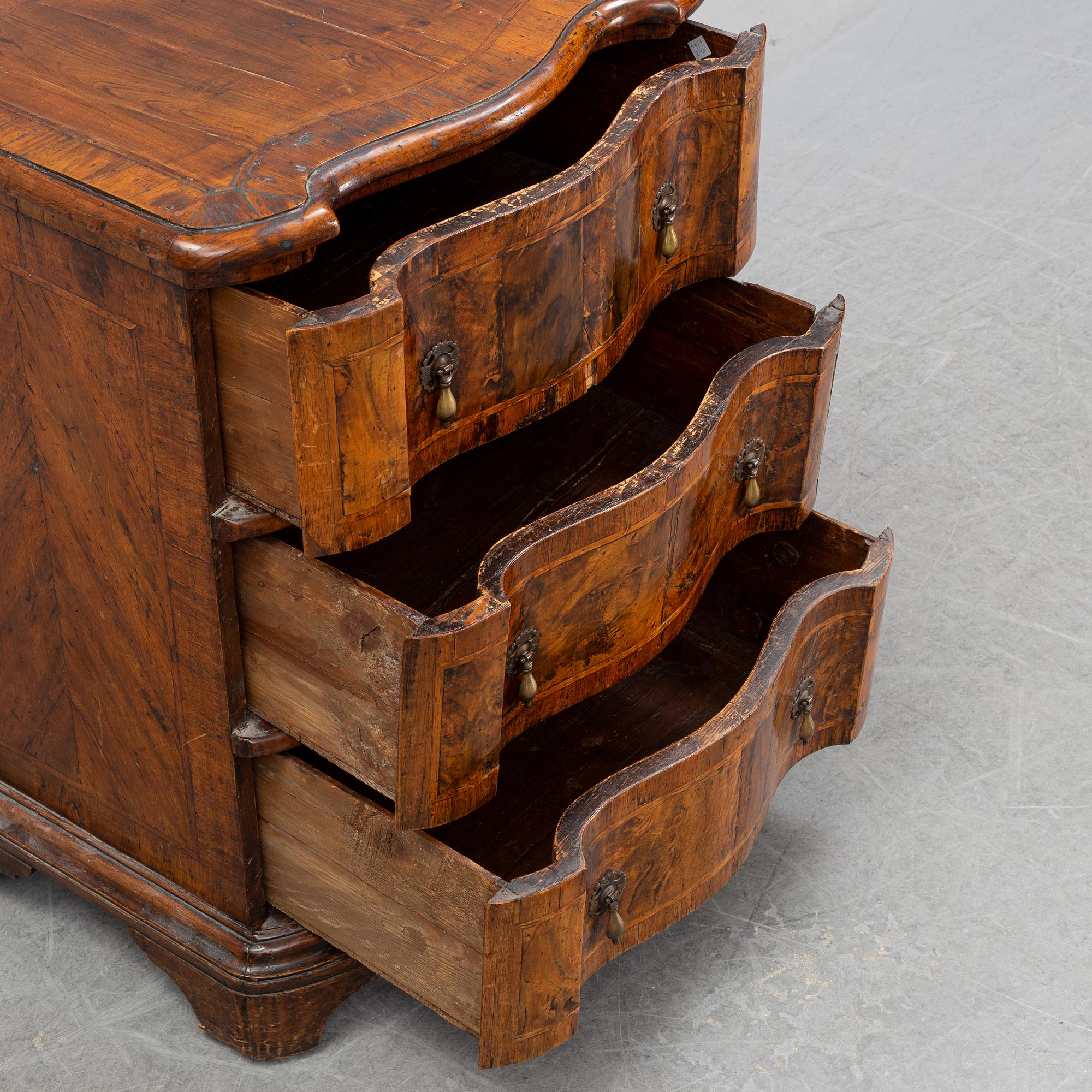 A late baroque chest of drawers, first half of the 18th century.