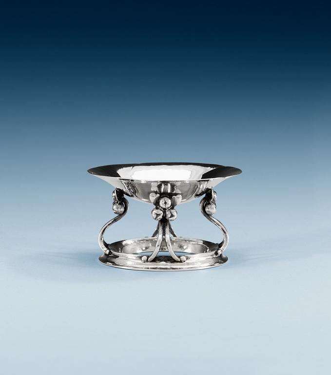 A Georg Jensen bowl, Copenhagen 1915-19, 830/1000.