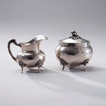 SOCKERSKÅL och GRÄDDSNÄCKA, silver, finska kontrollstämplar, Tyskland 1930-tal. Vikt 359,6 g.