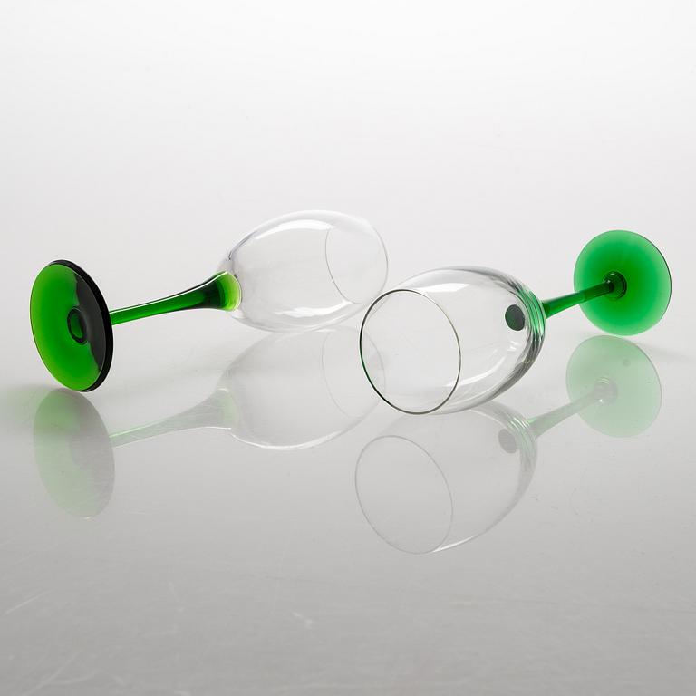 Saara Hopea, A 12-piece set of 'Traviata' wine glasses, Nuutajärvi, Finland.