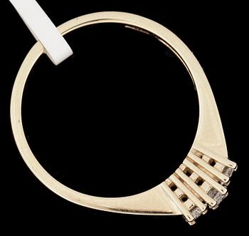 RING, 14k guld med diamanter tot 0,21ct. Vikt ca 2,62 gram.