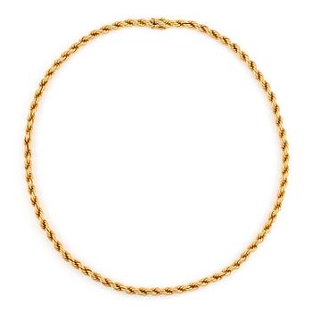 643. An 18K gold chain.