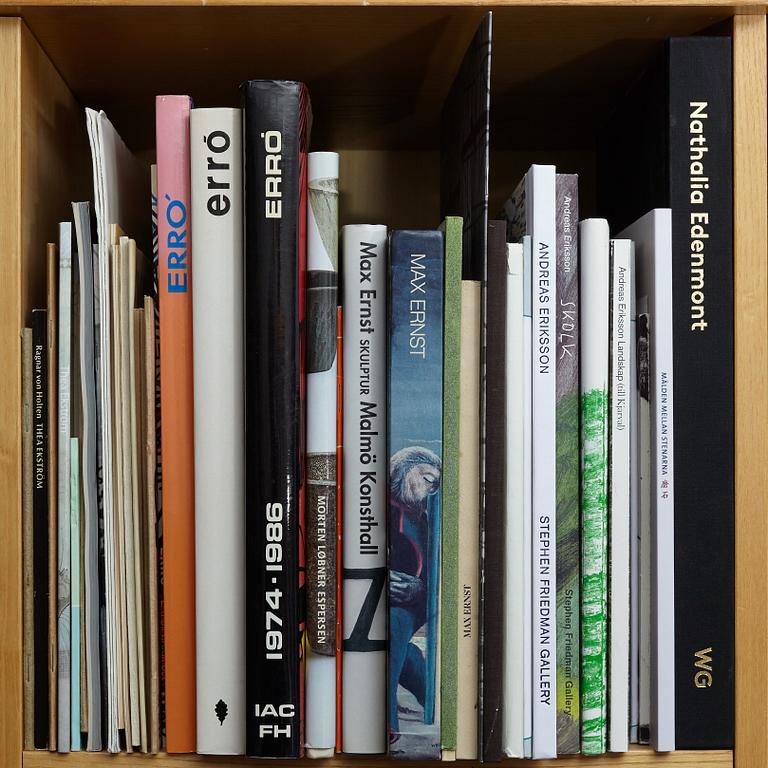 Björn Springfeldt's art library.