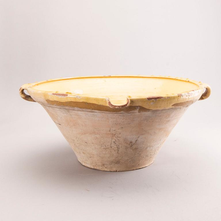 A French bowl, glazed earthenware, around 1900.