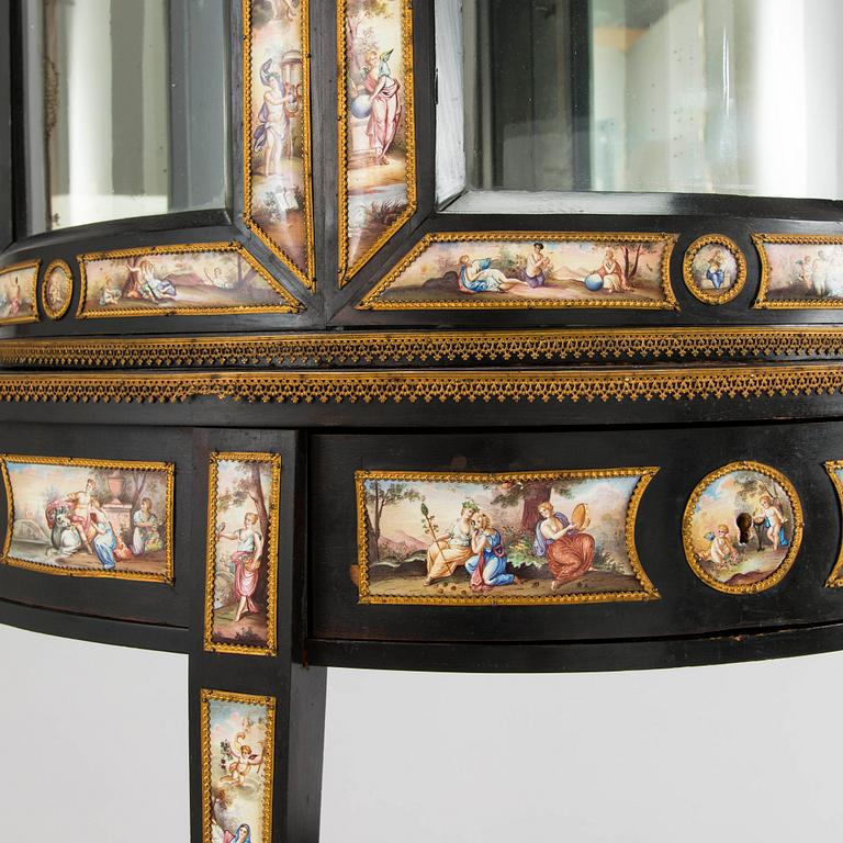 Vitrinskåp, tvådelar, Mellaneuropa, 1800-talets slut.