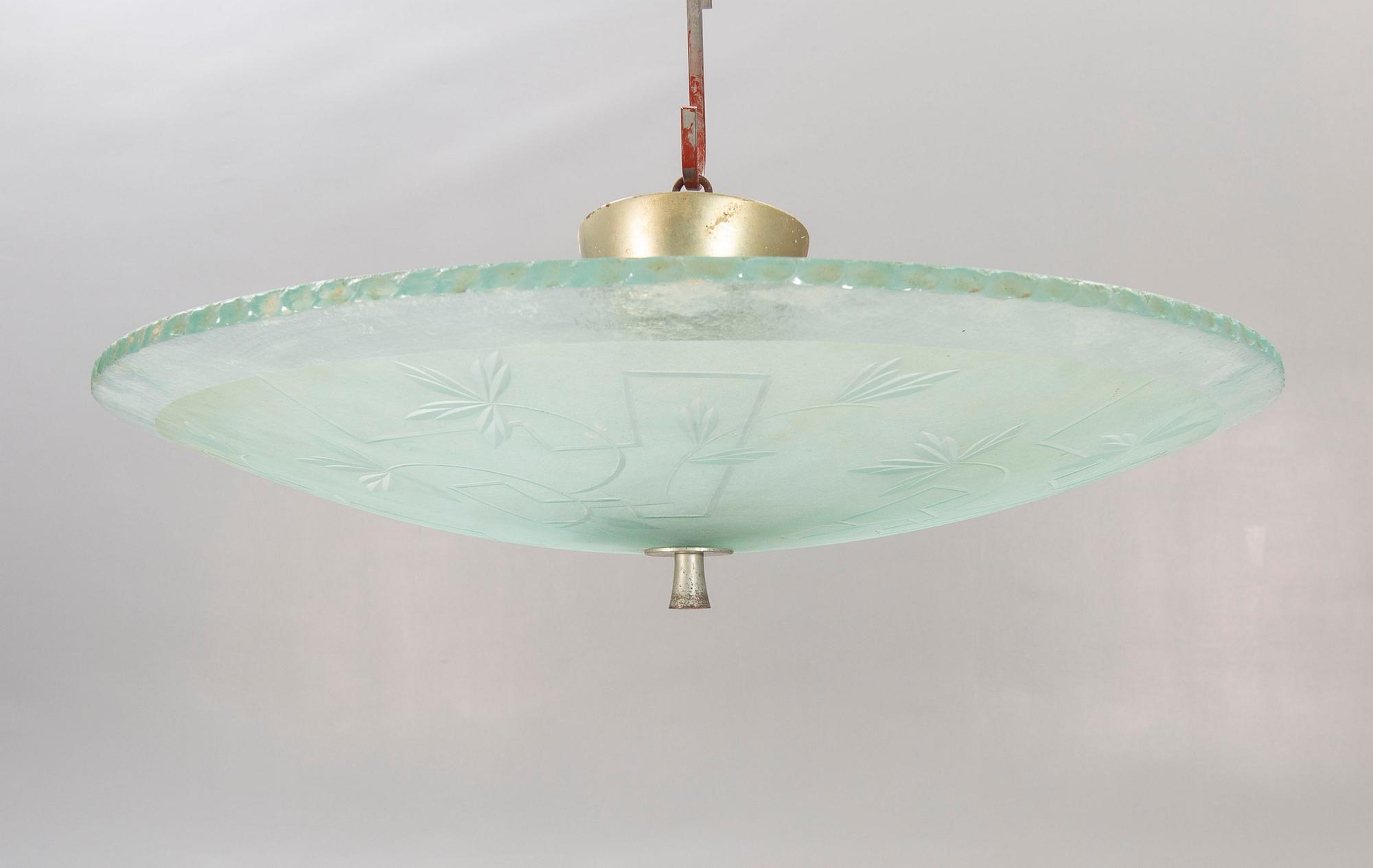 A 1930s ceiling lamp.