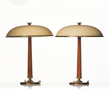 Erik Tidstrand, or Bertil Brisborg (Sverige) 1910-1993, table lamps, 1 pair, model "30246", Nordiska Kompaniet 1940s.