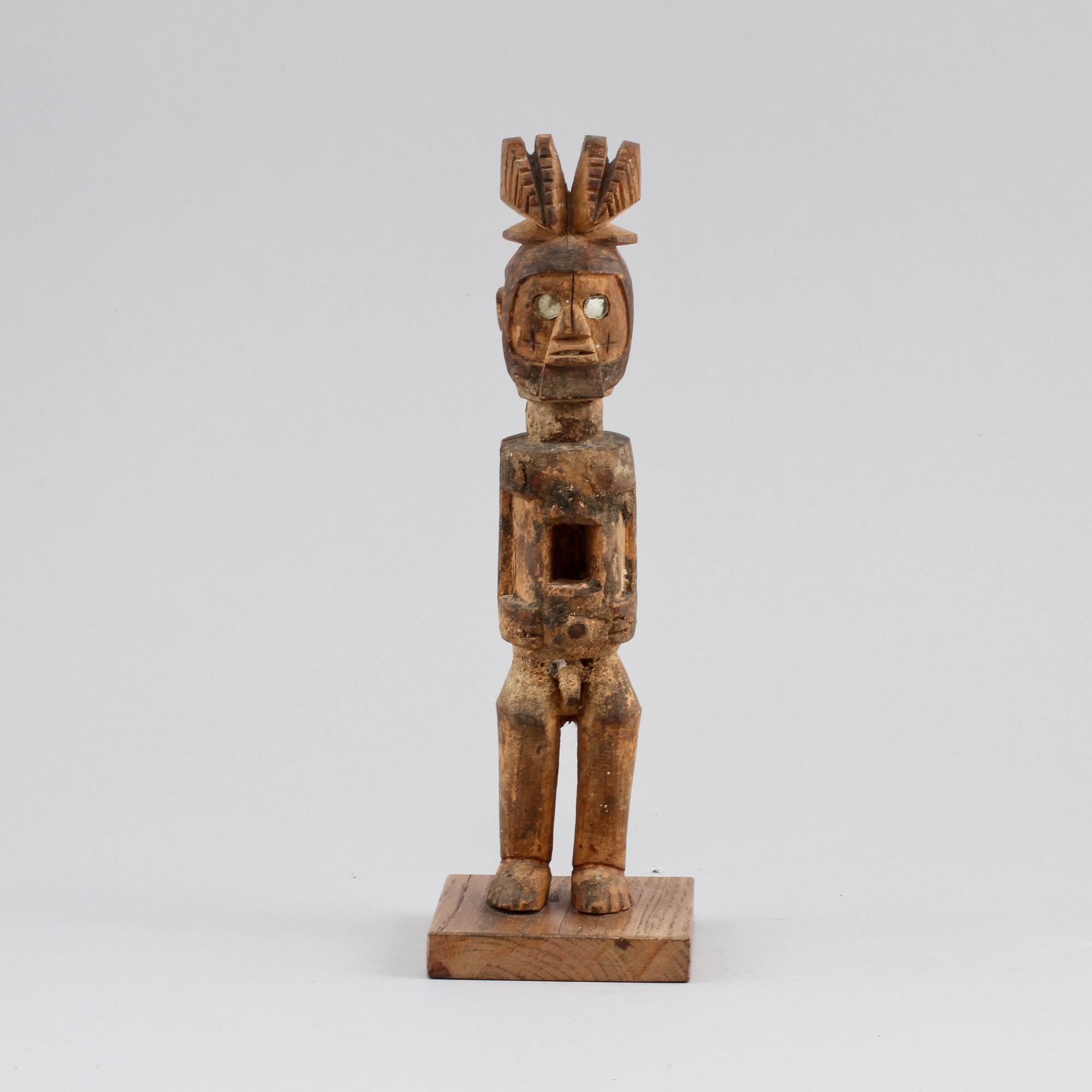 FIGURIN, trä, Afrika, 1900-tal.