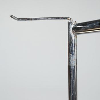 KLÄDHÄNGARE, omkring 1900-talets mitt.